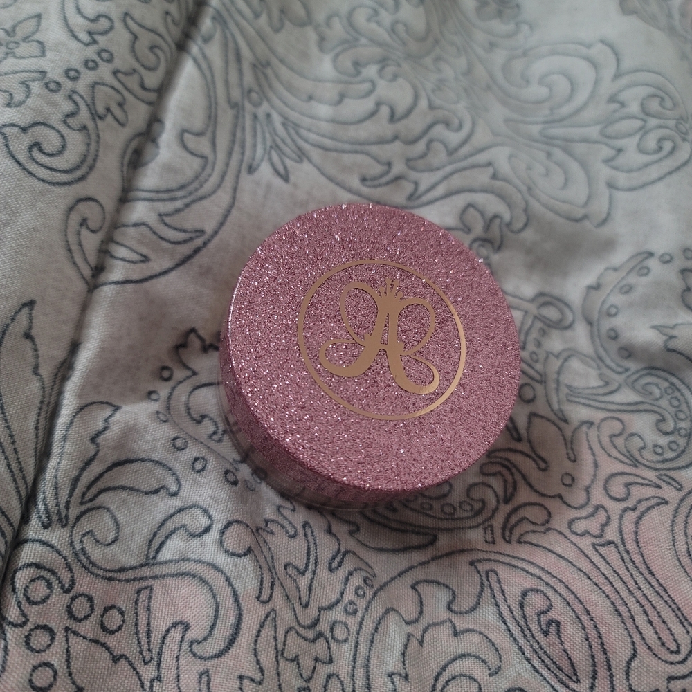 Anastasia loose highlighter